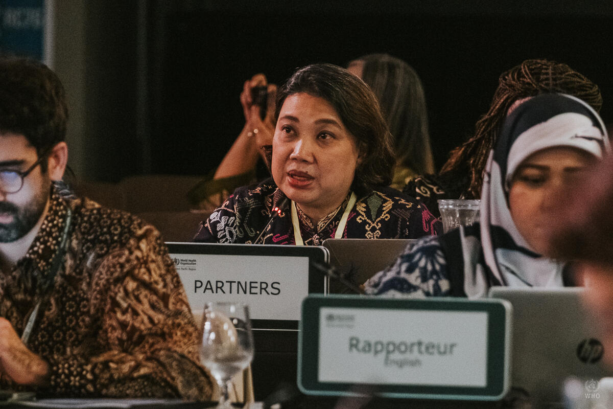 Dr Aileen delivering the WONCA APR statement